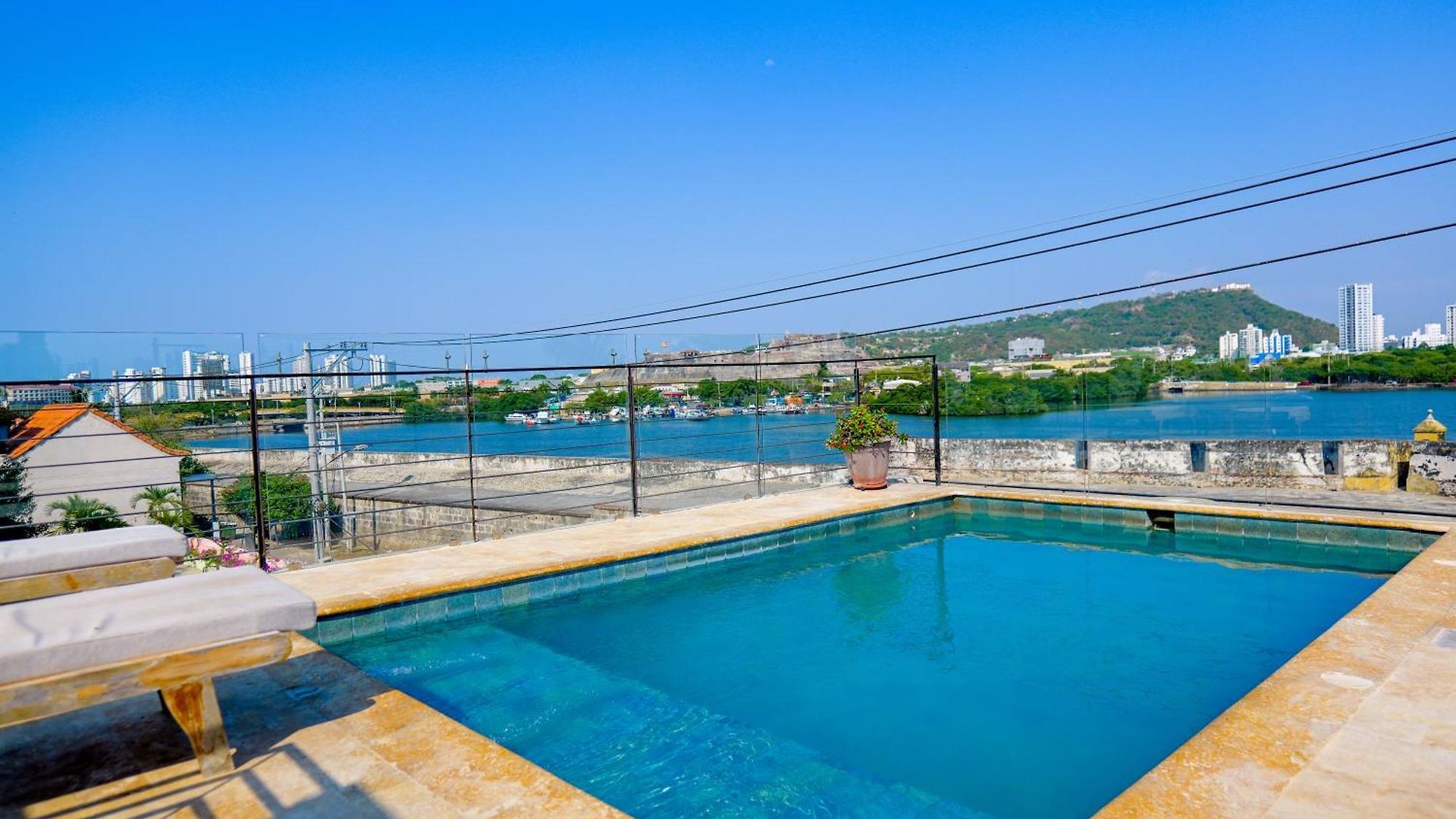 Del Mar Apartahotel Cartagena
