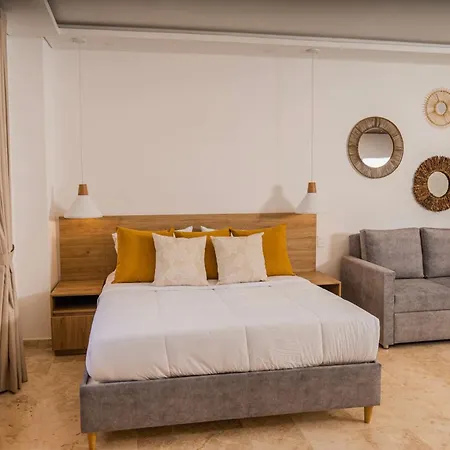 Del Mar Apartahotel