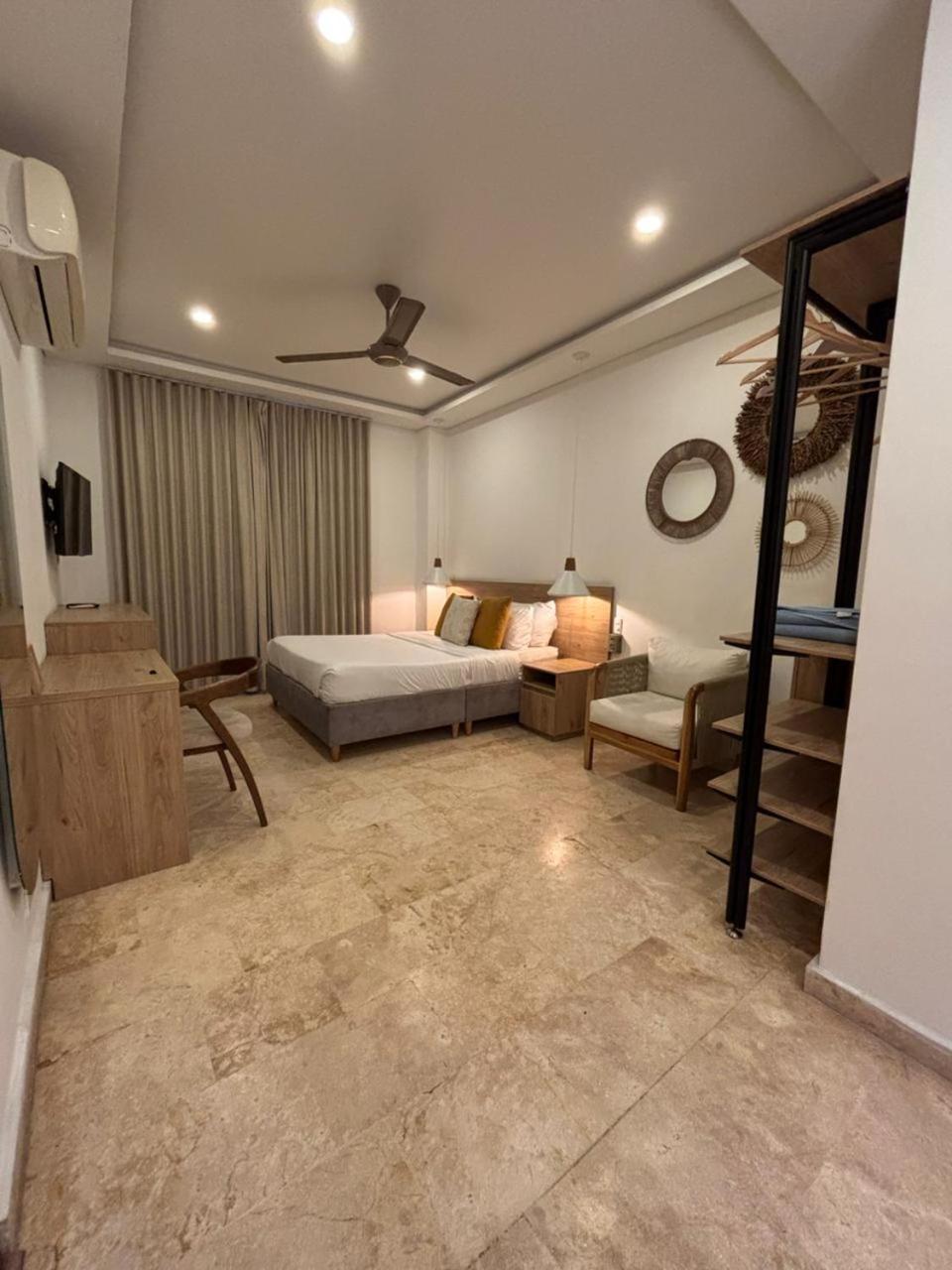 Del Mar Aparthotel